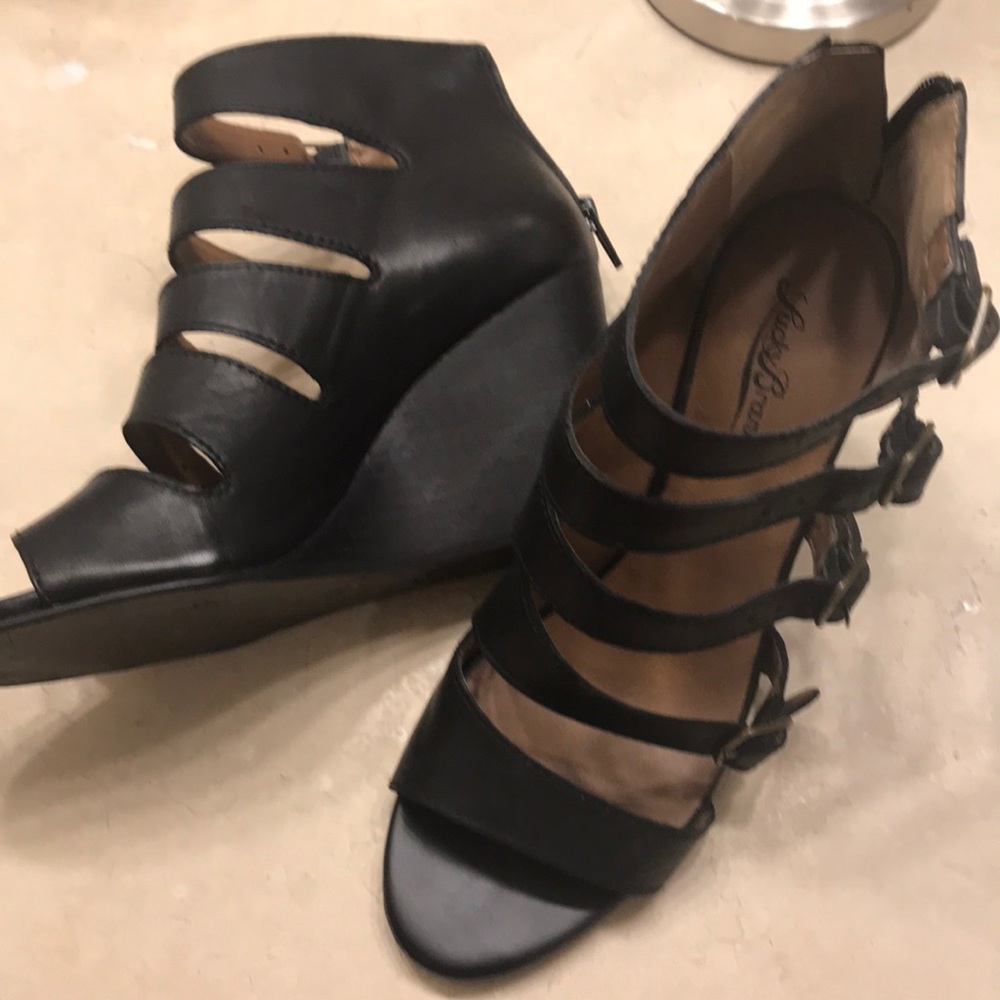 Lucky brand black wedge